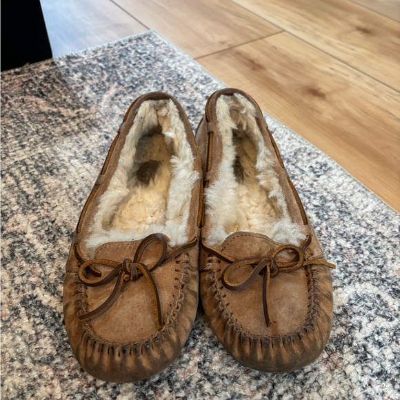 UGG Tan Moccasin Slippers - Picture 1 of 3
